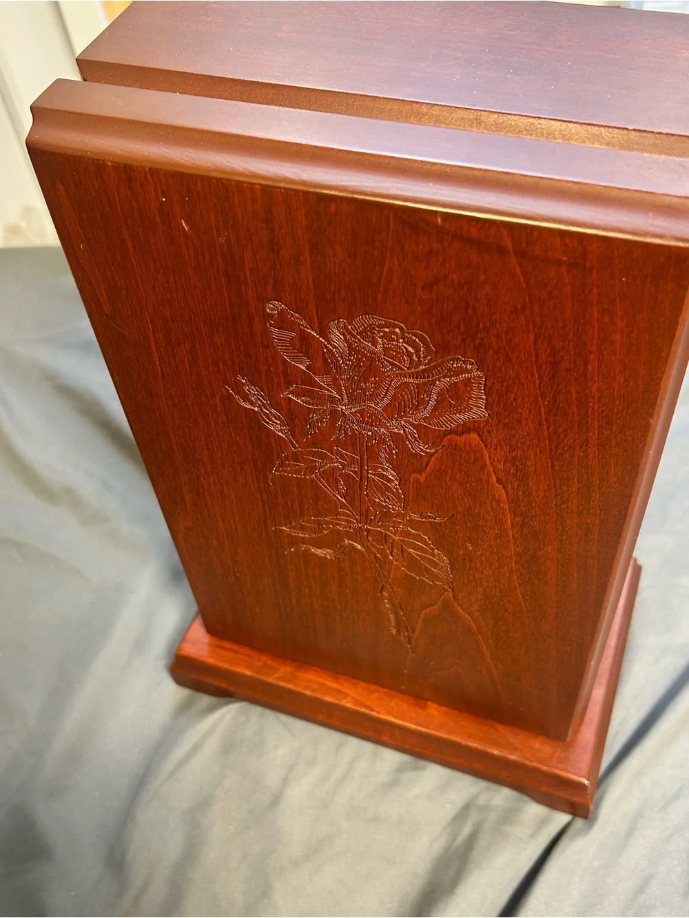 Vintage Eureka Jewelry Box Reed & Barton Wood Chest Velvet Lined USA Large Rose